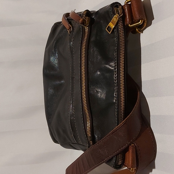 FOSSIL LEATHER CROSSBODY BAG! - Picture 4 of 11
